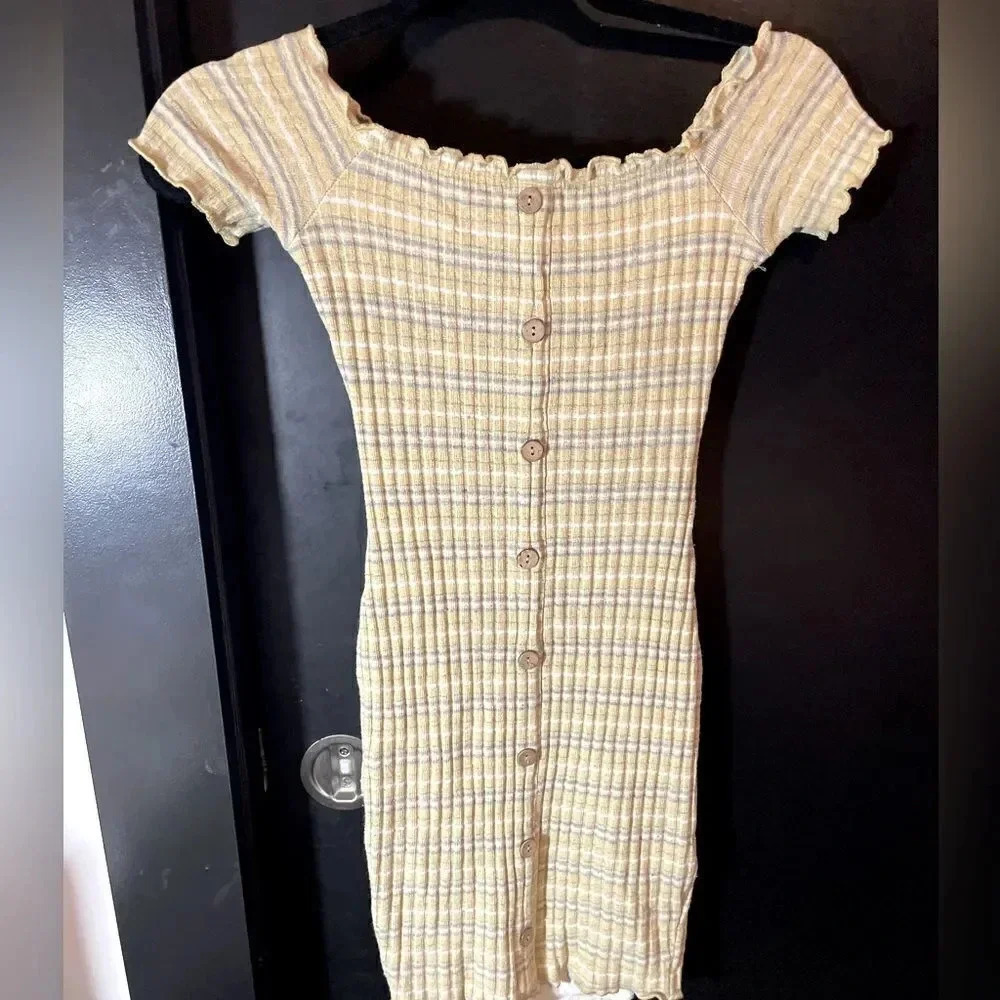 MAY PINK MINI RIBBED  SHORT SLEEVE YELLOW STRIPE BUTTON DOWN DRESS SMALL